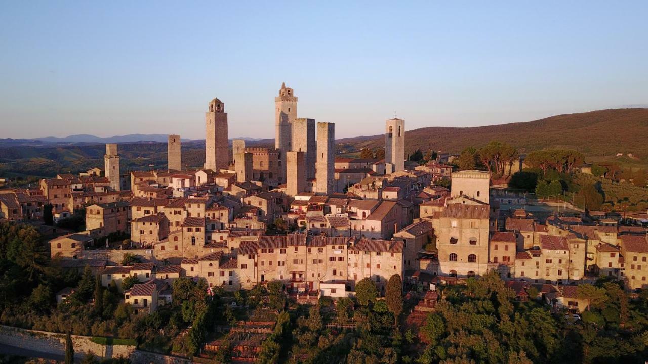 Castello Di Fulignano Soarzio Panoramic Apartment San Gimignano Luaran gambar